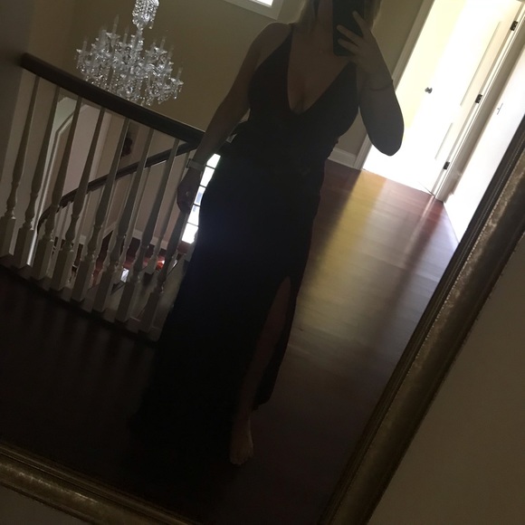 Dress the Population Burgundy Iris Dress - Picture 4 of 9